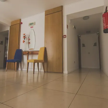 Turisticos Avenue Park 3* פונשל