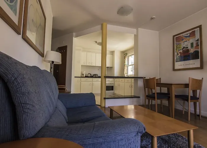 Turisticos Avenue Park 公寓式酒店 3*